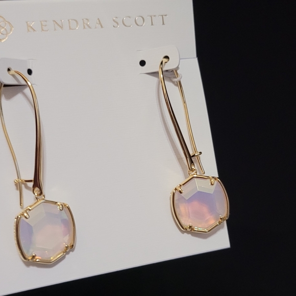 NWT Kendra Scott Earrings Iridescent Opalite in Gold - Picture 5 of 16